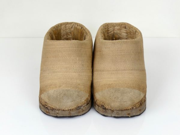 Sabots végétaux tressés (face)