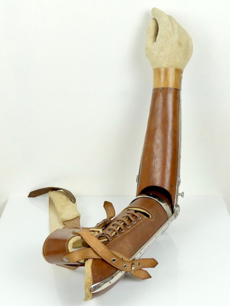 Balle De Médecine Vintage En Cuir 12 Lbs - Années 1940-50 - Fitness Ancien - E-3215