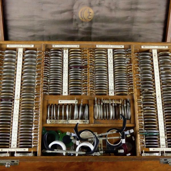 coffret ophtalmologie (dessus 2)