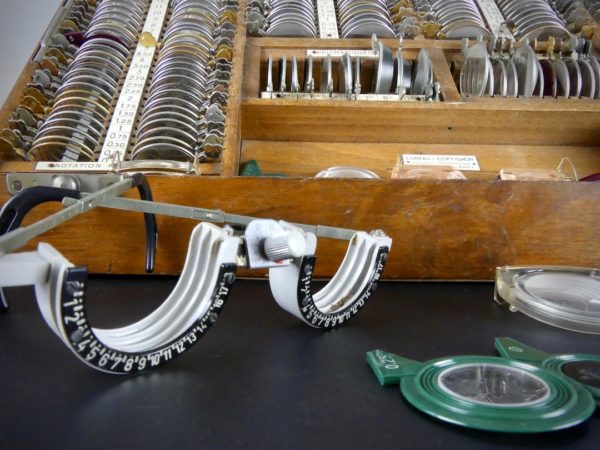 coffret ophtalmologie (monture - détail 2)