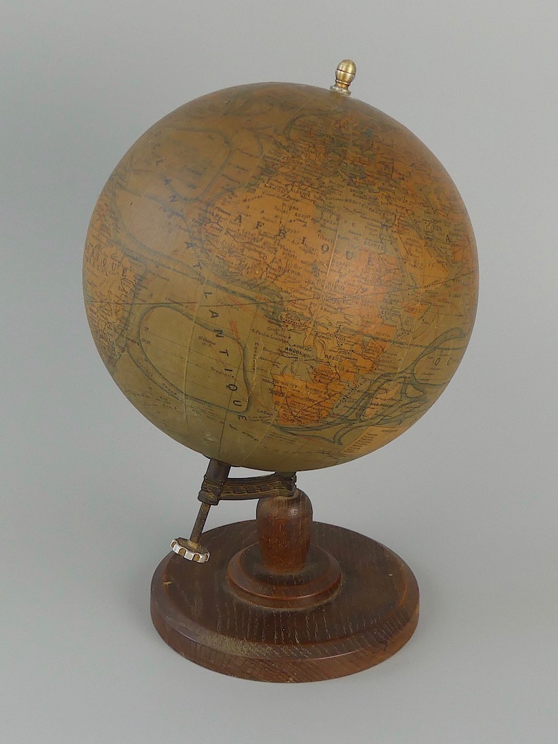 Globe Terrestre Ancien