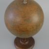 Globe terrestre de bureau ancien (dessus)