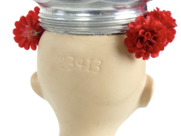 Sculpture tête de poupée (détail arrière)