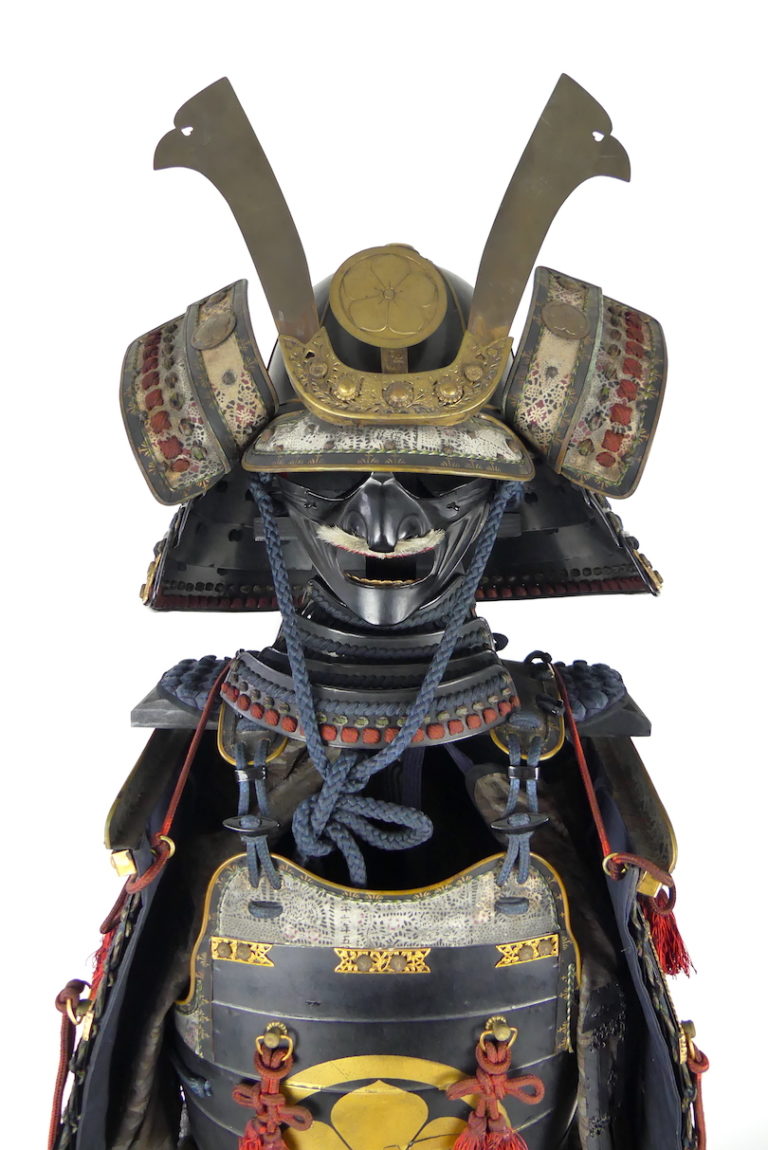 Masque de samouraï japonais ou menpo, était une pièce d'armure cruciale portée par les guerriers