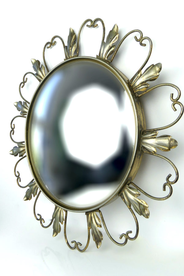 Miroir soleil aux feuilles d'acanthe en métal (3/4)
