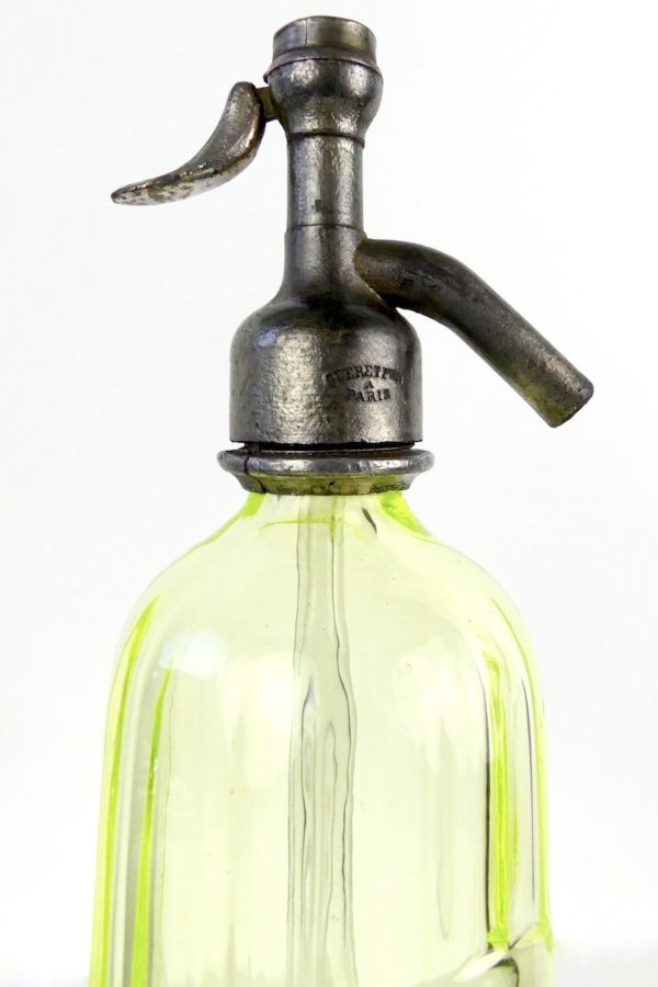 Siphon à eau de Seltz en ouraline (détail)