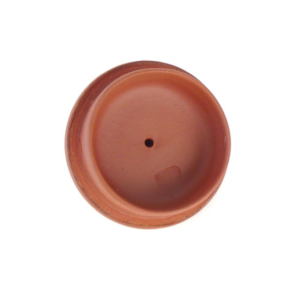 Théière aux 5 petites carpes en terre de Yixing (dessous couvercle)