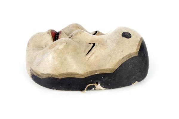 Vieux masque Ofukumen en bois (profil 2)