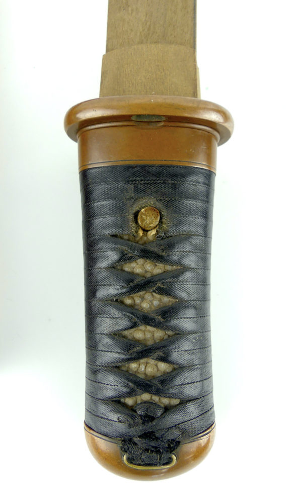 Tanto de samouraï ancien (détail tsuka)