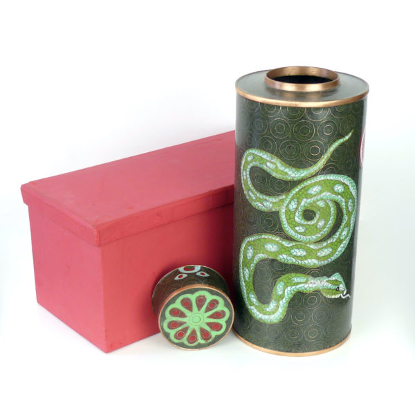 Pot long en cloisonné Serpent et Grenade (3/4 ouvert)