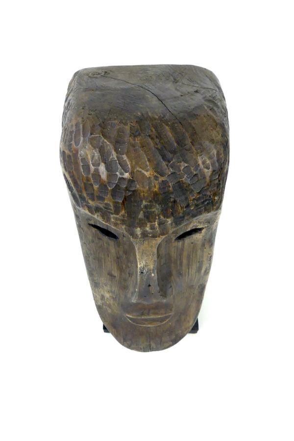 Tête sculptée des îles Célèbes (dessus)