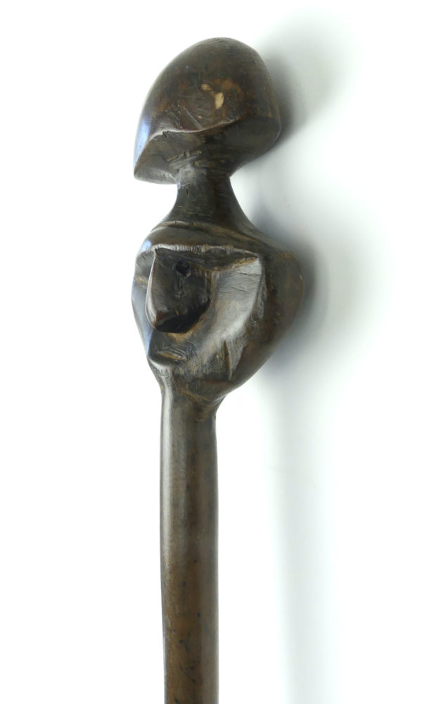 Massue Janus en bois Vanuatu (détail tête 3/4)