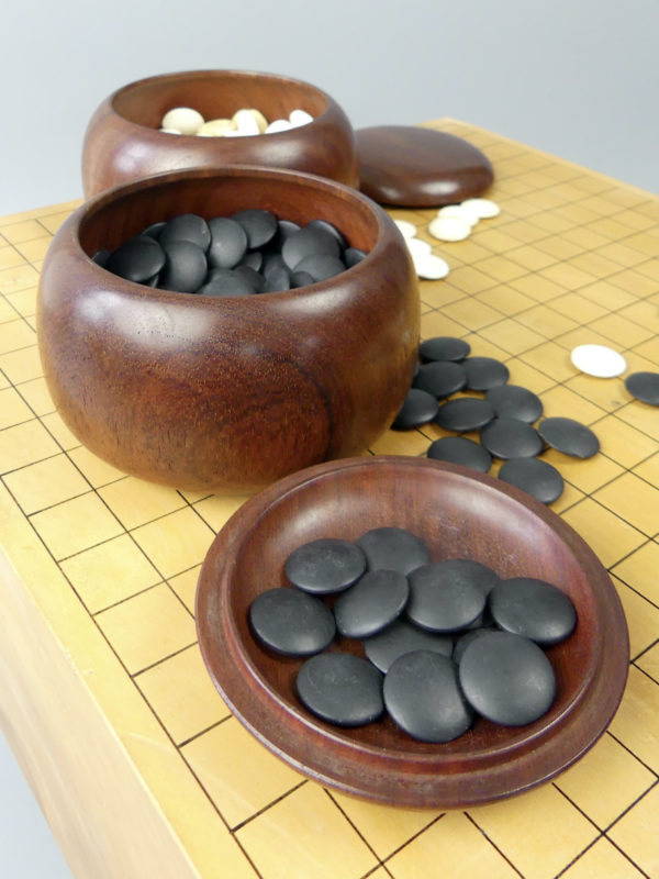 Jeu de go traditionnel japonais Shōwa (détail bols)