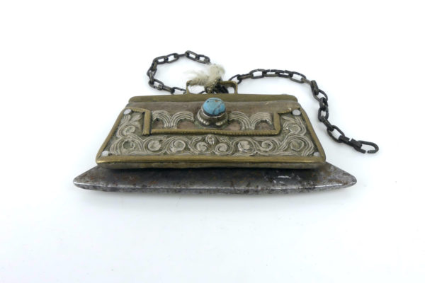 Mechak briquet tibétain ancien (dessous 3/4)