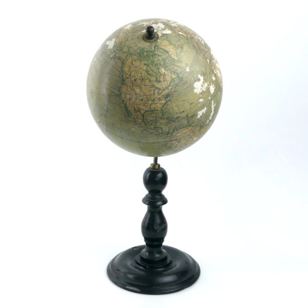 Sphère terrestre de bureau sur pied (dos)