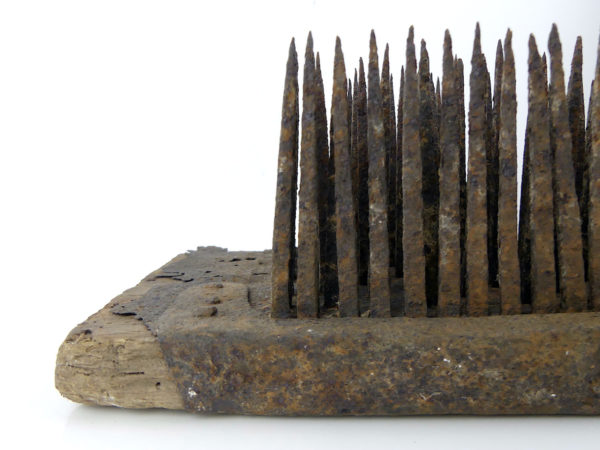 Peigne à carder XIXe (détail)