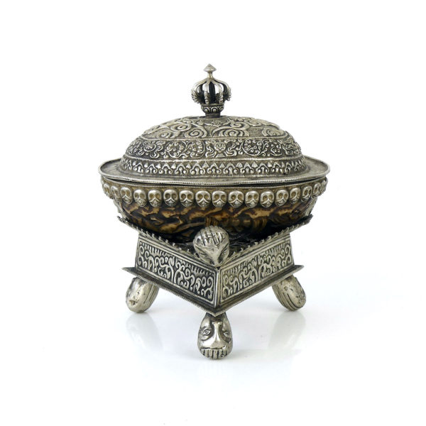 Grand kapala tibétain ancien (3/4)