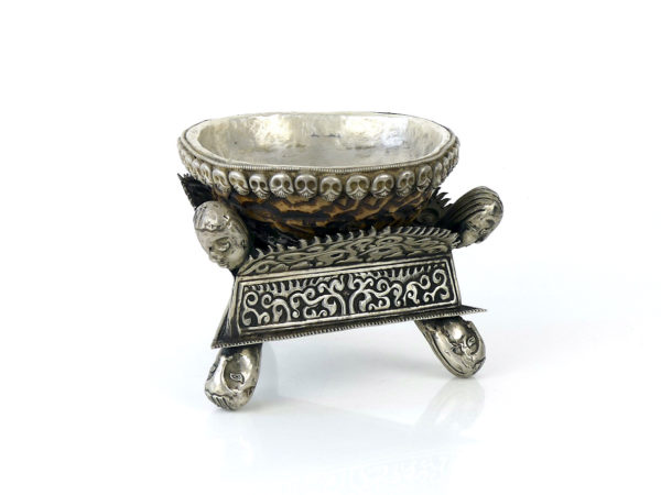 Grand kapala tibétain ancien (sans couvercle)