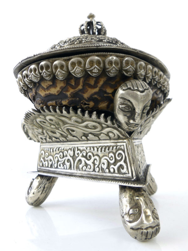 Grand kapala tibétain ancien (3/4)