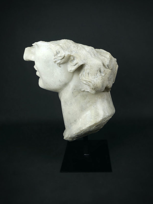 Grand fragment d’Apollon sur pied (profil)