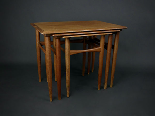 Suite de 3 tables gigognes vintage Kristiansen 1960 (3/4)