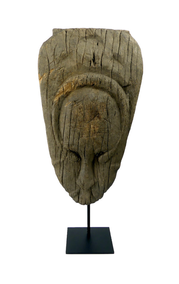 Queue de Garamut Sawos (face)