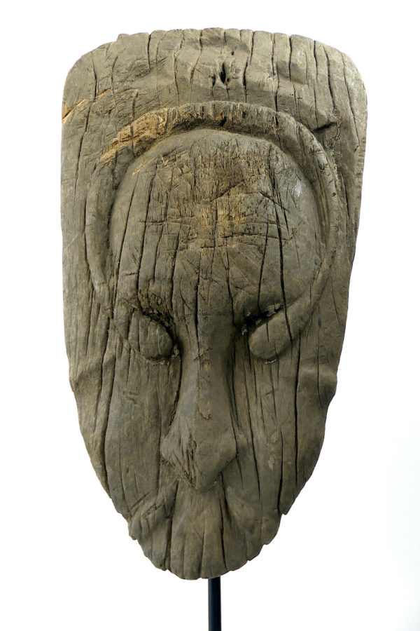 Queue de Garamut Sawos (face)