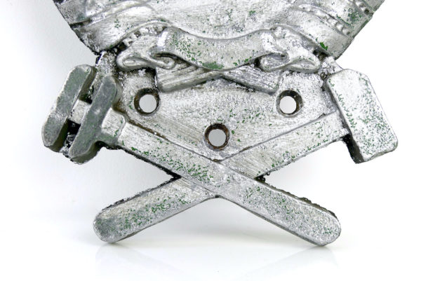 Plaque ferroviaire soviétique en fonte d’aluminium CCCP (détail)