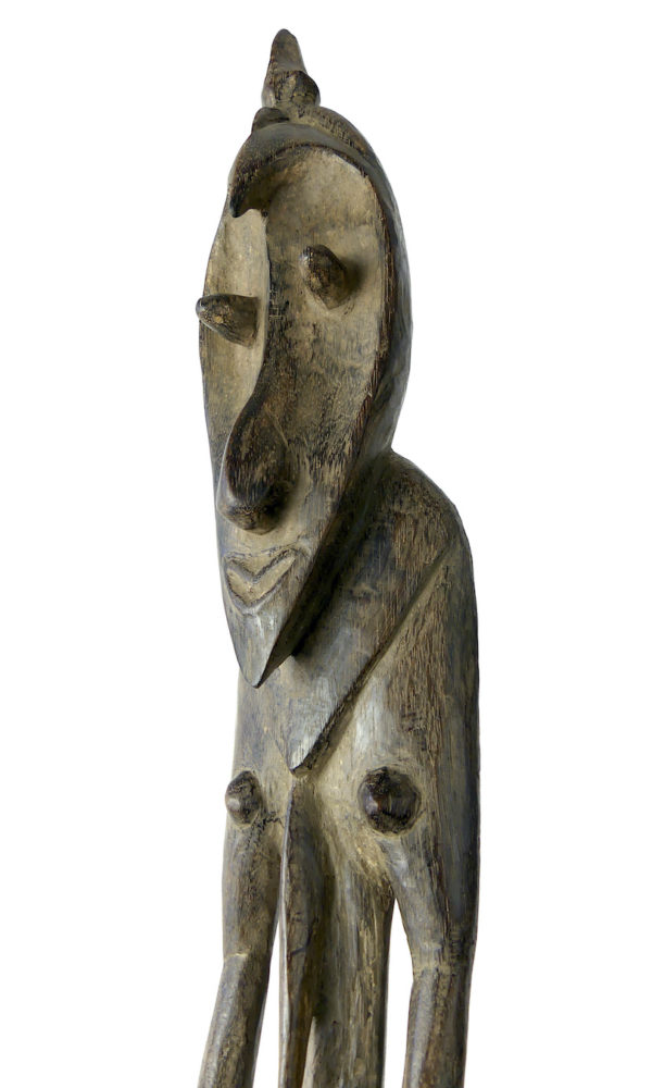 Grande statue d’ancêtre Ramu anthropo-zoomorphe (détail 3/4)
