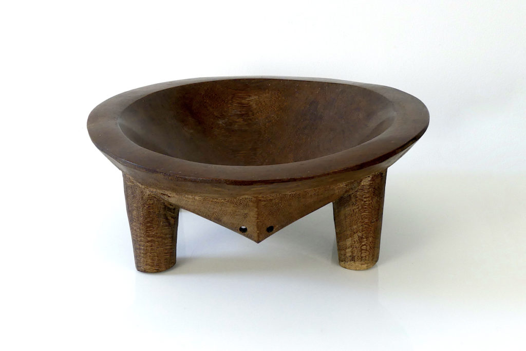 Bol à Fruits Sculpté à La Main Et Fruits Artificiels Signés - Catawiki