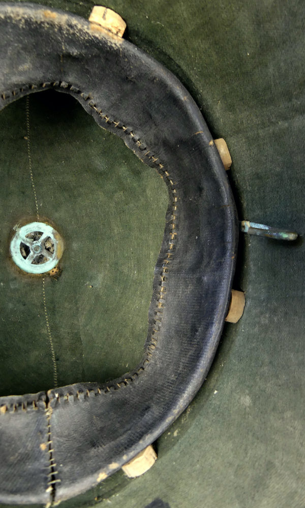 Casque colonial type pain de sucre XIXe (détail intérieur)