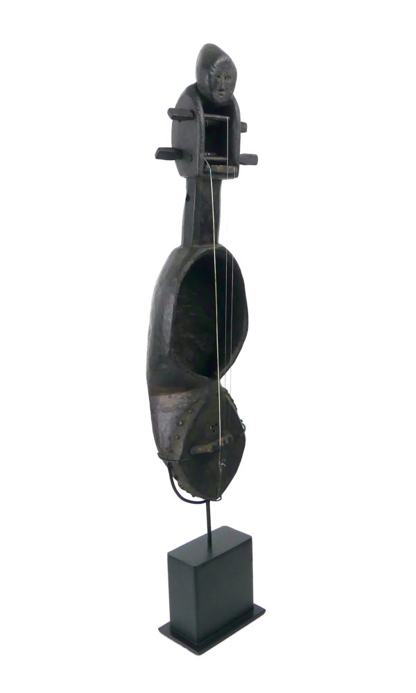 Sarangi népalais sur socle (3/4)