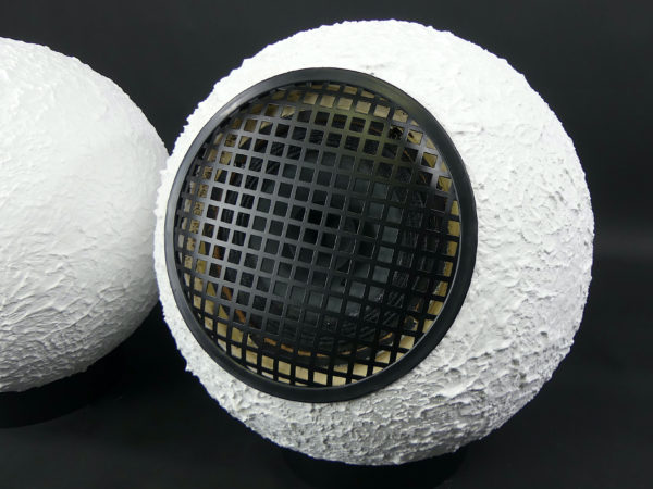 Paire d’enceintes boules Elipson (détail)