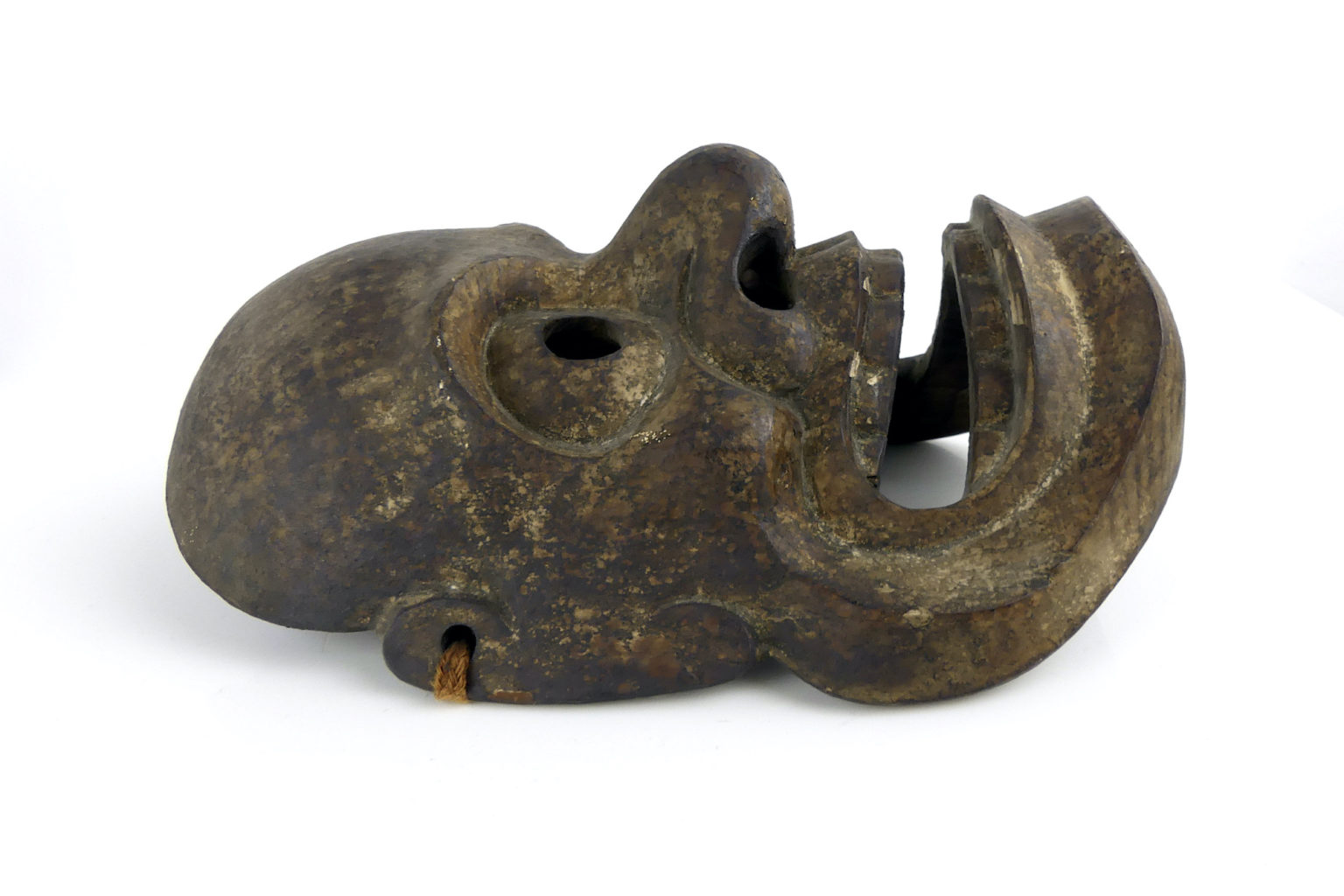 Masque Noh Japonais En Bois Sculpté - Représentant Une Femme Mystérieuse (Kagura) - Objet Ancien Original