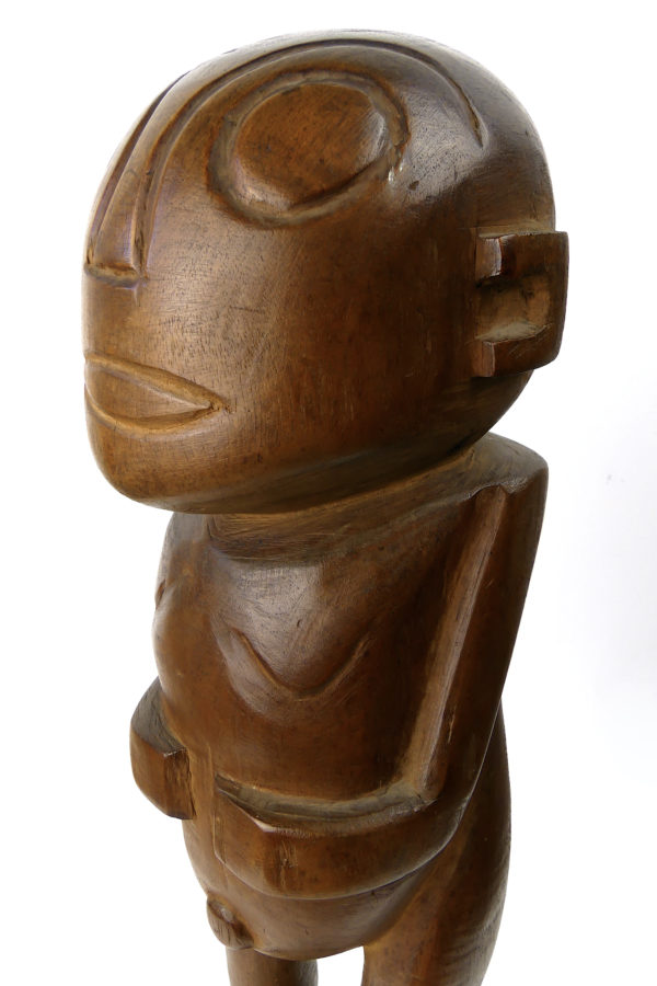 Figure féminine tiki mi-XXe (détail 3/4)