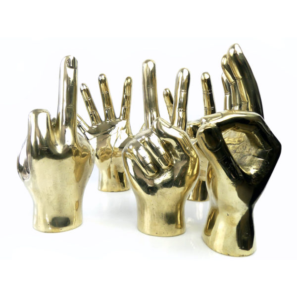 Sculptures mains émojis en laiton