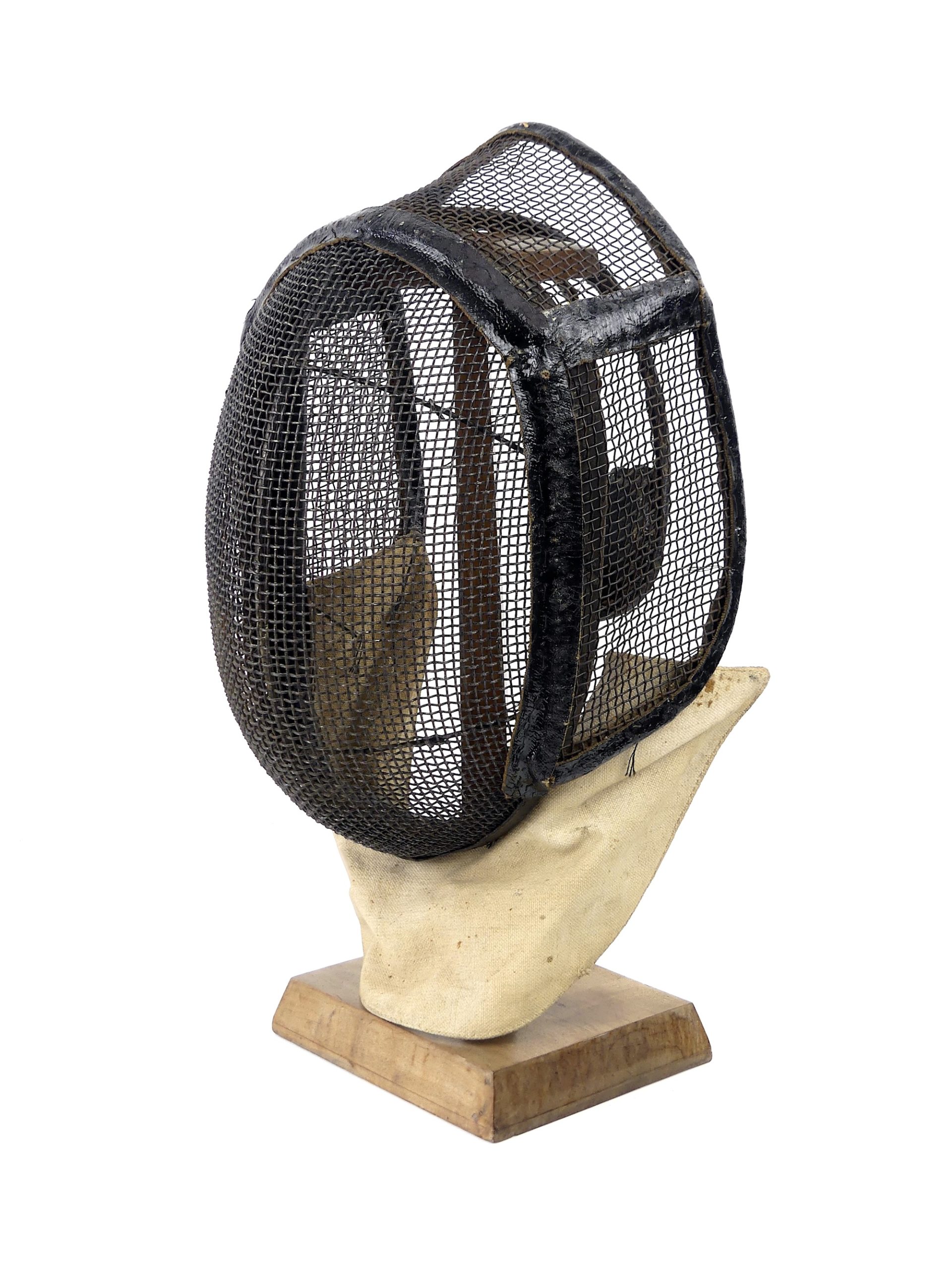 FRANCE - CASQUE LAITON modèle 1896 SAPEUR POMPIER DE VANVILLE UK