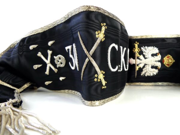 Cordon maçonnique ancien de chevalier Kadosch (détail)