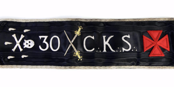 Cordon maçonnique ancien de chevalier Kadosch (détail)