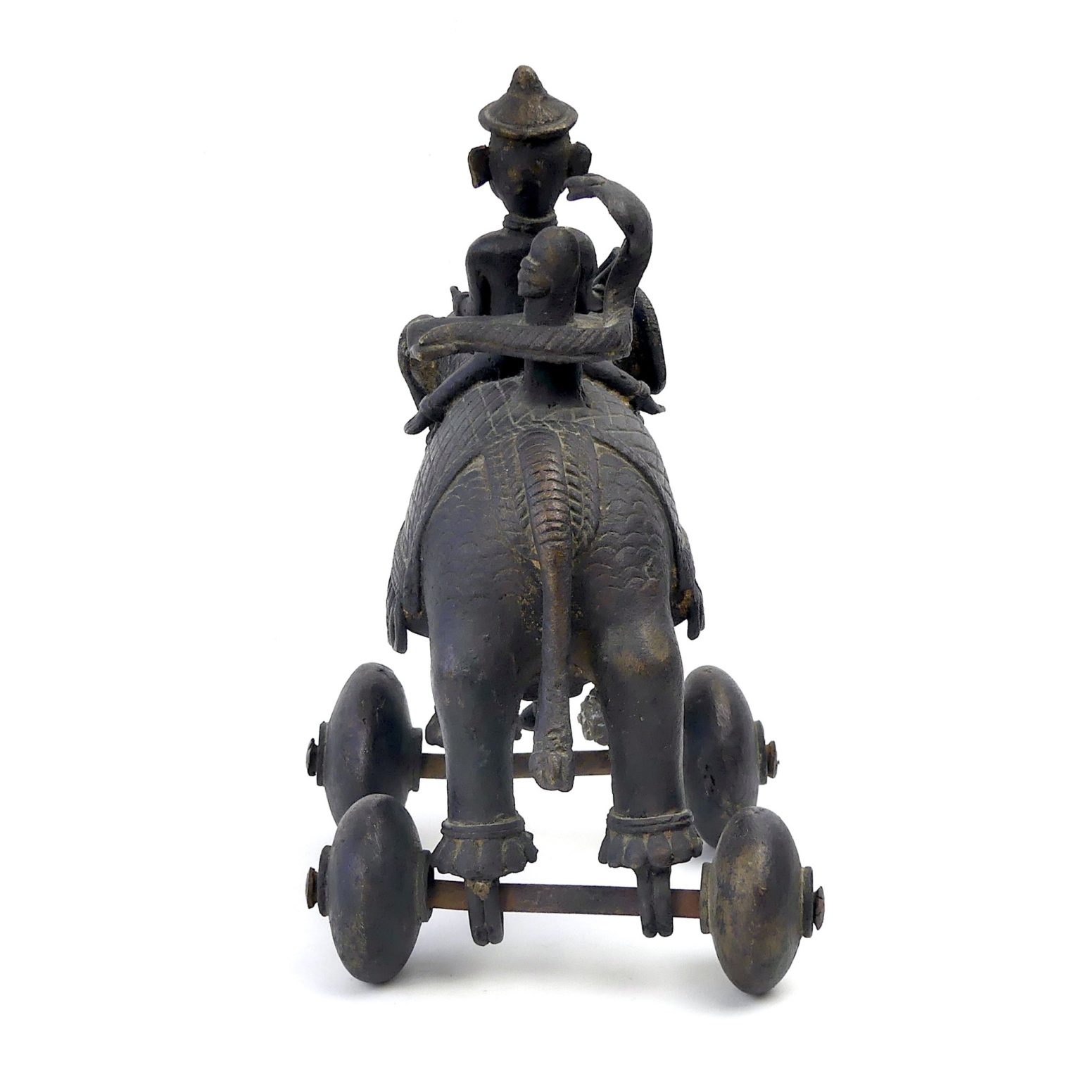 Eléphant sur tricycle mécanique