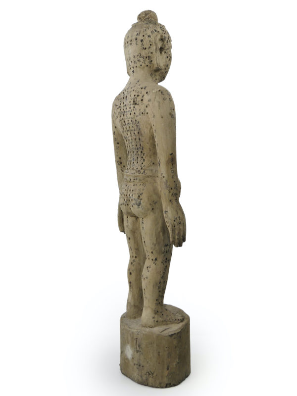 Grande statue acupuncture homme en bois Chine (3/4 dos)