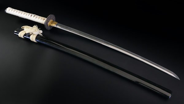 Wakizashi long de samouraï en acier Tamahagane Période Edo (sabre et fourreau)