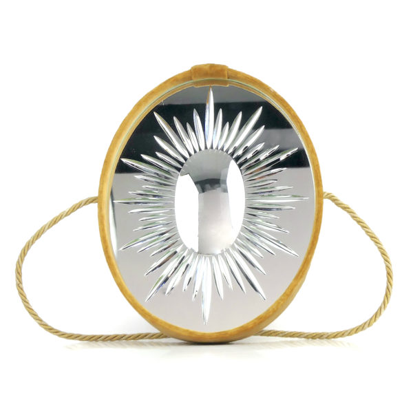 Miroir ovale vitré bombé et ciselé en verre et velours jaune d’or (face)