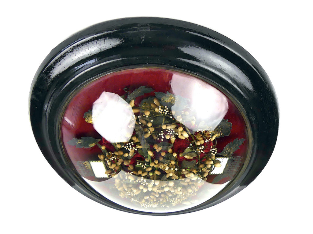Cadre Photo Ovale Vintage - Fleurs Rouges Sur Tissu, Verre Bombé - Rétro