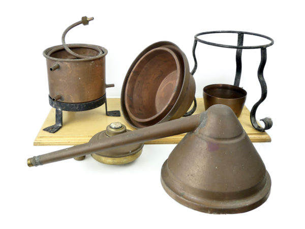 Alambic cuivre et fer forgé ancien Italie Mi-XXe (détails)