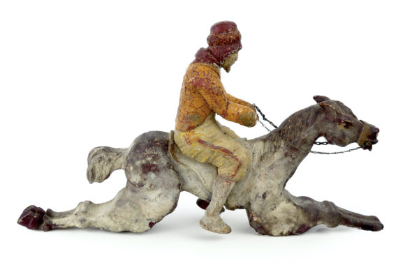 Cheval tir forain en bois sculpté peint début XXe (profil)