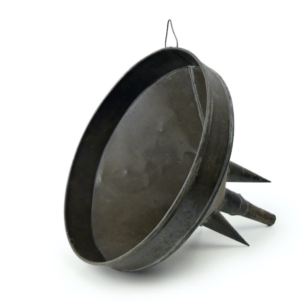 Entonnoir de cave ancien en tôle début XXe (3/4)