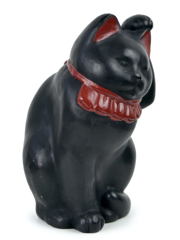 Maneki-neko noir et rouge ancien céramique signée (3/4)