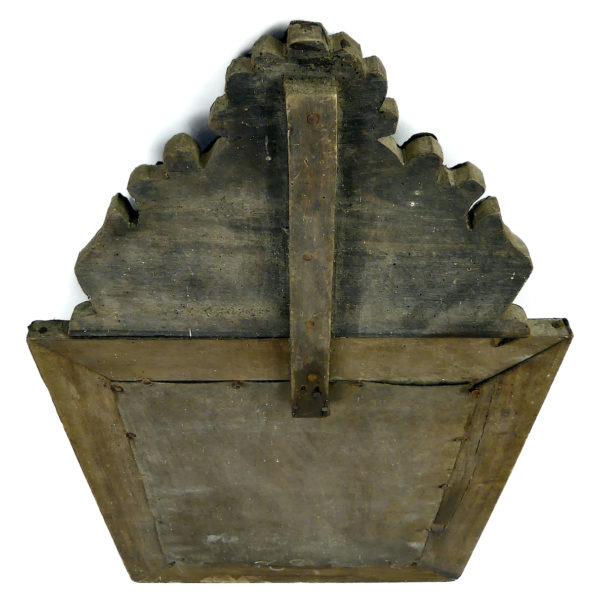 Miroir à parclose ancien en laiton repoussé XIXe
(dos dessus)