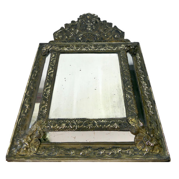 Miroir à parclose ancien en laiton repoussé XIXe
(dessous 3/4)